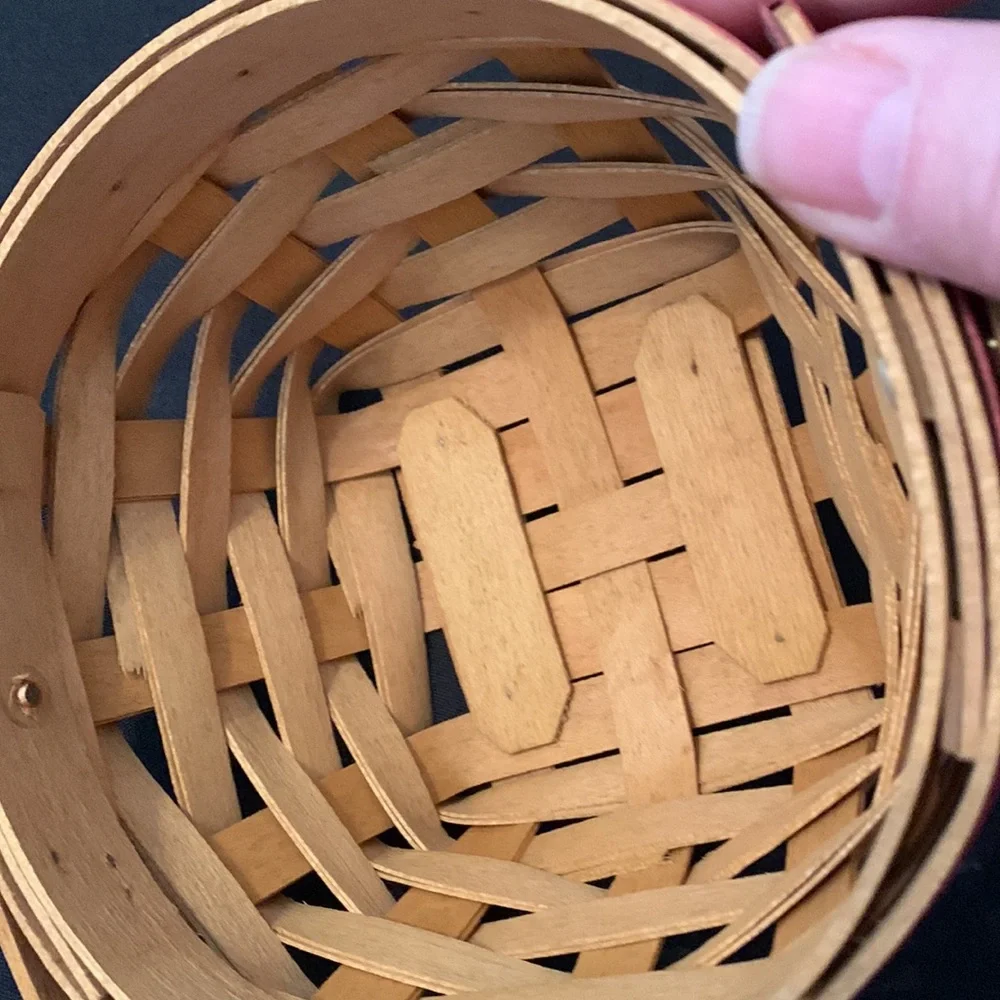 Longaberger 2005 Dresden Basket with Protector